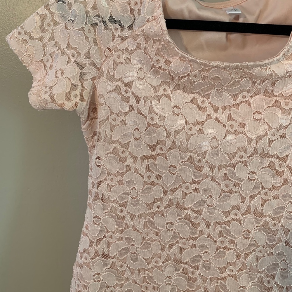 🌸🤰🏻PinkBlush Maternity Lace Tunic - Picture 2 of 7